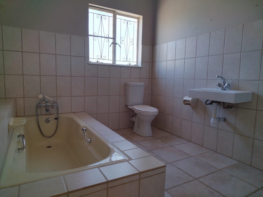 4 Bedroom Property for Sale in Flora Park Northern Cape